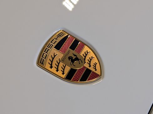 New 2026 Porsche Macan 4 Electric image 15