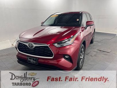 Used 2022 Toyota Highlander XLE