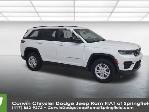 Certified 2023 Jeep Grand Cherokee Laredo w/ Luxury Tech Group I image 2
