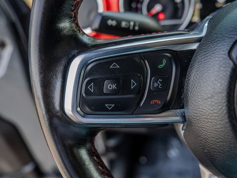 Used 2019 Jeep Wrangler Unlimited Rubicon AWD/4WD image 16
