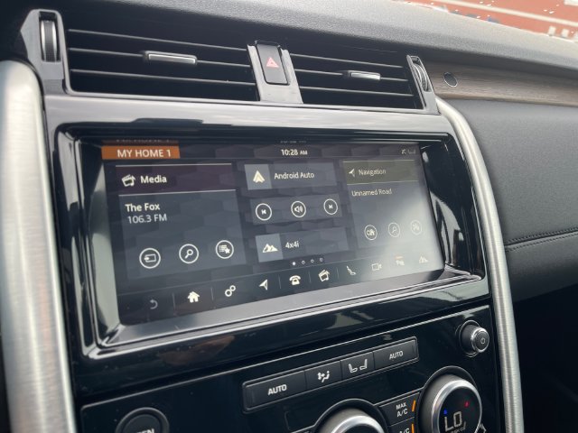 Used 2018 Land Rover Discovery HSE AWD/4WD image 28