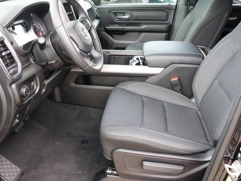 New 2026 RAM 1500 Express AWD/4WD image 34