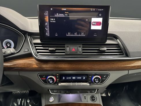 Used 2023 Audi Q5 2.0T Premium Plus w/ Premium Plus Package image 9