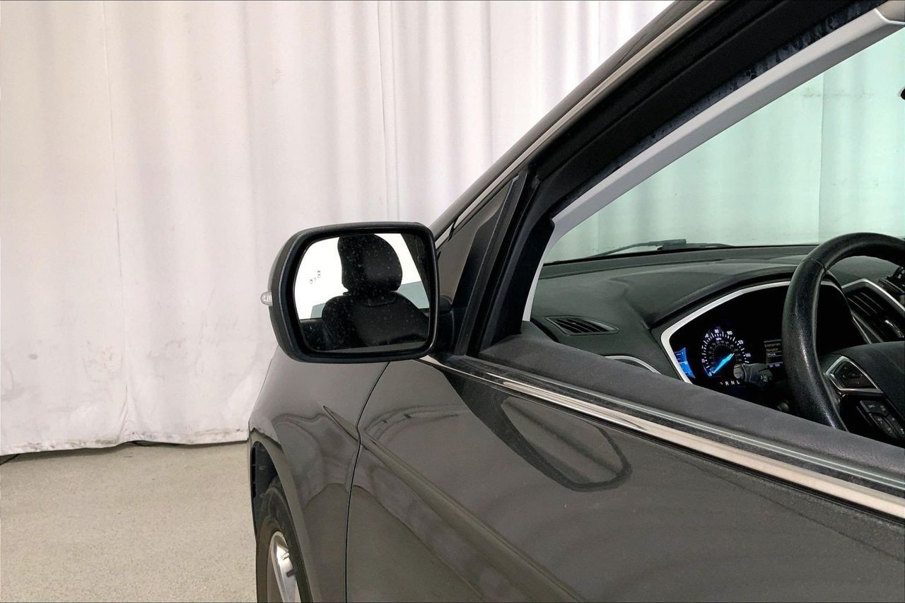 Used 2019 Ford Edge SEL w/ Equipment Group 201A FWD image 10