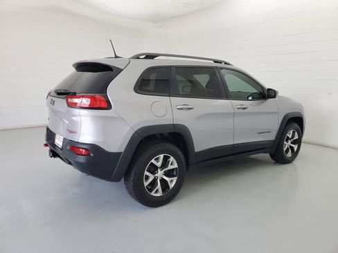 Used 2018 Jeep Cherokee Trailhawk w/ Trailer Tow Group image 5