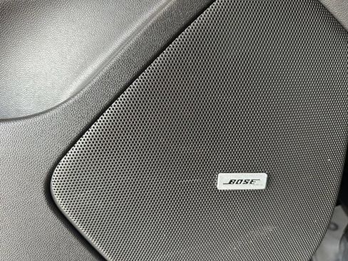 Used 2022 Cadillac XT6 Premium Luxury FWD image 9