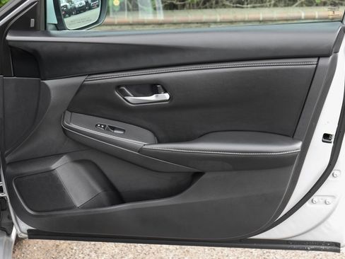 Used 2023 Nissan Sentra S image 30