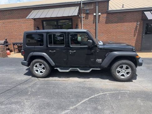 Used 2020 Jeep Wrangler Unlimited Sport S AWD/4WD image 3