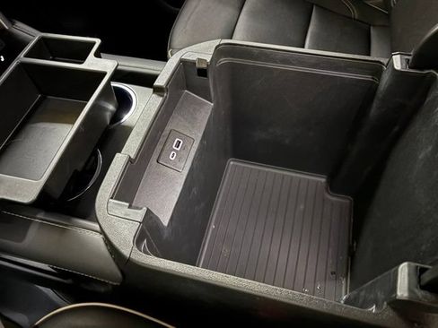 Used 2023 GMC Yukon SLT w/ SLT Premium Package AWD/4WD image 67