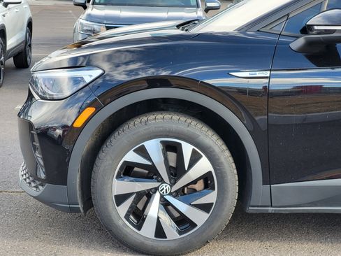 Used 2023 Volkswagen ID.4 Pro image 2