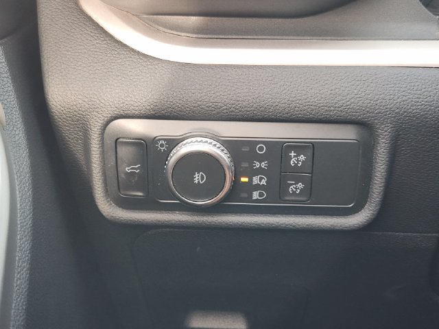 Used 2020 Ford Explorer XLT w/ Equipment Group 202A RWD image 22