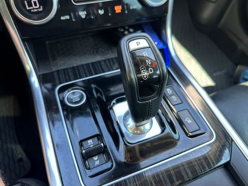 Used 2020 Jaguar XE S image 38