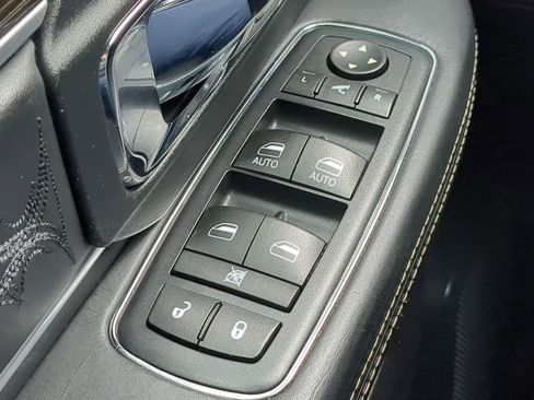 Used 2016 RAM 1500 Limited image 23