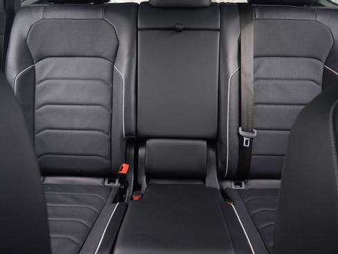 Used 2024 Volkswagen Tiguan SEL R-Line image 17