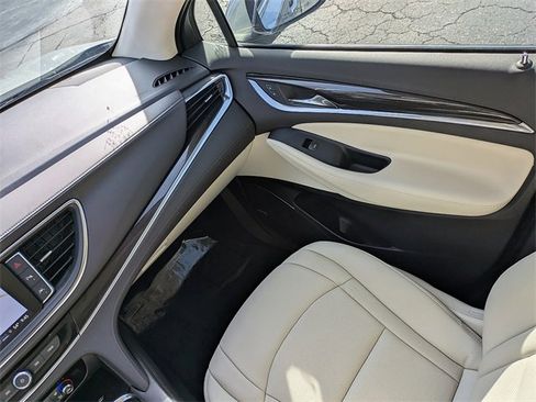 Used 2024 Buick Enclave Premium w/ Experience Buick Package image 15