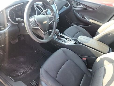 Used 2023 Chevrolet Malibu LT FWD image 2