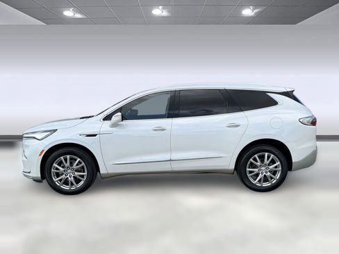 Certified 2023 Buick Enclave Essence w/ Experience Buick Package FWD image 2