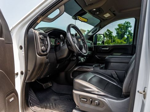 Used 2020 Chevrolet Silverado 2500 LTZ w/ LTZ Plus Package AWD/4WD image 17