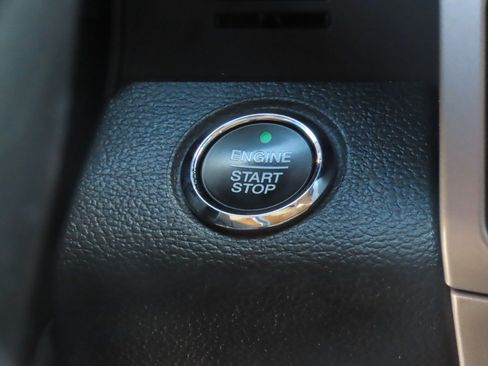 Used 2022 Ford F250 Lariat w/ Lariat Ultimate Package AWD/4WD image 30