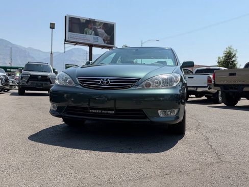 Used 2006 Toyota Camry XLE w/ VSC & Side Airbag Pkg FWD image 87