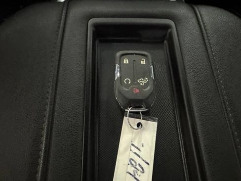 Used 2021 Chevrolet Silverado 1500 LT Trail Boss w/ Bed Protection Package AWD/4WD image 5