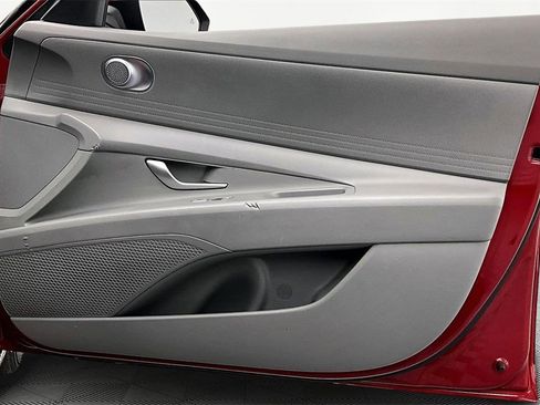 Used 2024 Hyundai Elantra SEL image 24