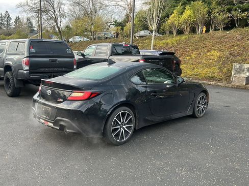 Used 2022 Toyota GR86 w/ ALL Weather Mat Package (TMS) image 3