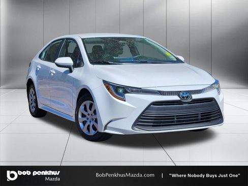 Used 2026 Toyota Corolla LE FWD image 1