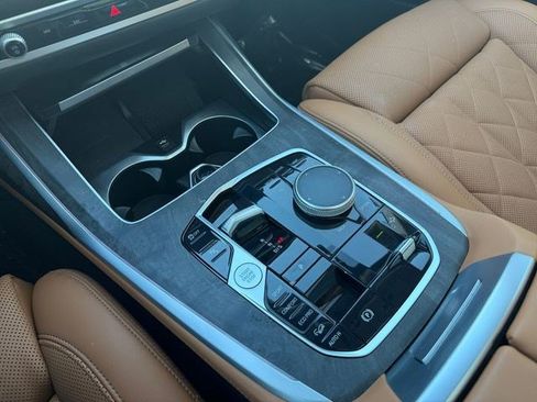 Used 2023 BMW X7 xDrive40i w/ Premium Package AWD/4WD image 24