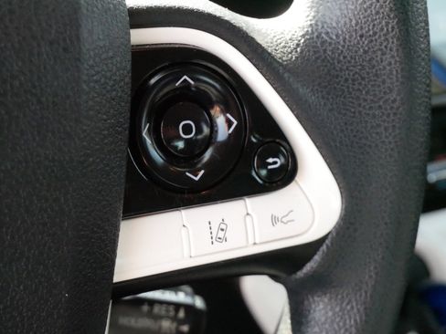 Used 2018 Toyota Prius Two w/ Prius Two Safety Plus Package image 25