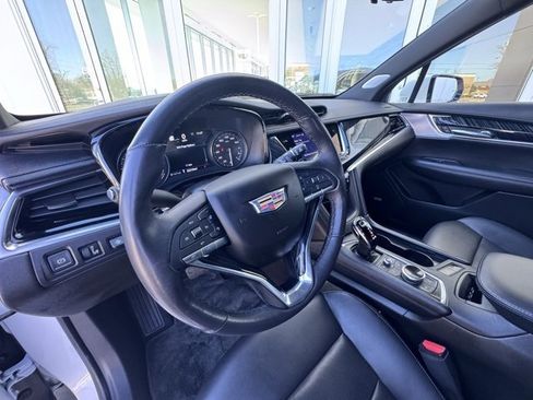 Used 2023 Cadillac XT6 Premium Luxury w/ Technology Package image 12