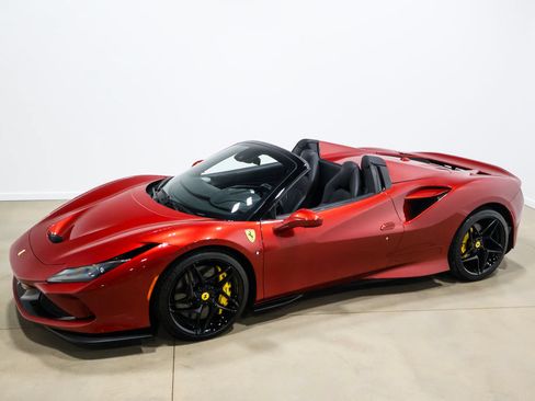 Used 2022 Ferrari F8 Tributo RWD image 15