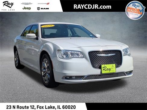 Used 2016 Chrysler 300 Limited image 1