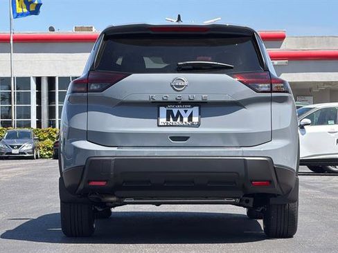 New 2026 Nissan Rogue SV FWD image 5