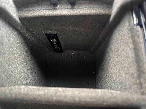 Used 2017 Mercedes-Benz GLS 450 4MATIC image 32