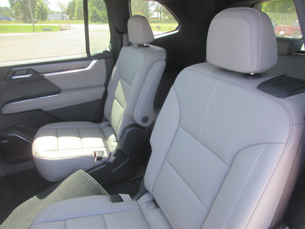New 2027 GMC Acadia Elevation w/ Black Edition AWD/4WD image 12