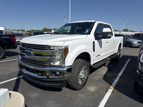 Used 2018 Ford F250 Lariat AWD/4WD image 1