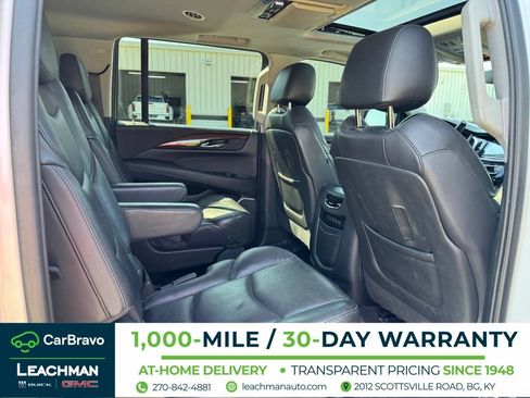 Used 2020 Cadillac Escalade ESV Premium Luxury AWD/4WD image 13