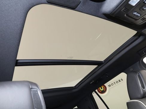 Used 2023 Cadillac Escalade Premium Luxury image 11