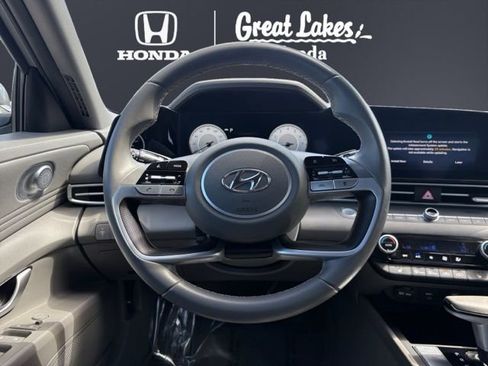 Used 2023 Hyundai Elantra SEL w/ Convenience Package FWD image 14
