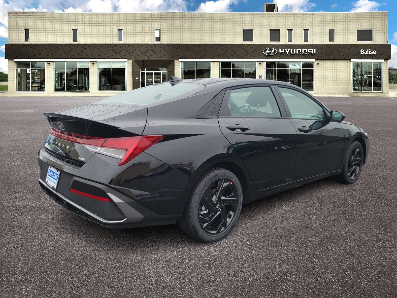 New 2026 Hyundai Elantra SEL FWD image 3