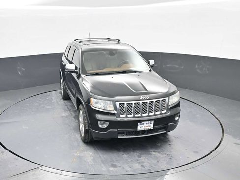 Used 2011 Jeep Grand Cherokee Overland Summit image 38