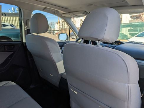 Used 2018 Subaru Forester 2.5i Premium w/ All-Weather Package image 19