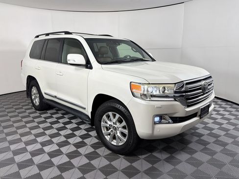 Used 2016 Toyota Land Cruiser AWD/4WD image 7