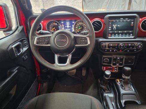 Used 2023 Jeep Gladiator Rubicon image 17