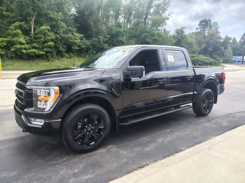 Used 2022 Ford F150 XLT w/ Equipment Group 302A High AWD/4WD image 4
