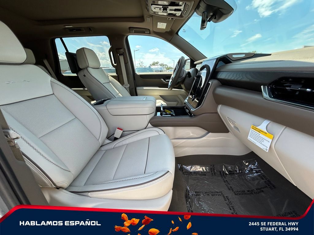 New 2026 GMC Yukon Denali w/ Denali Reserve Package AWD/4WD image 21