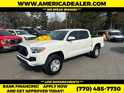 Used 2022 Toyota Tacoma SR image 1