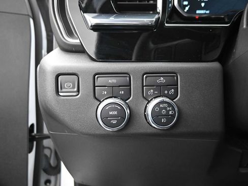 Used 2024 GMC Sierra 1500 Elevation AWD/4WD image 16