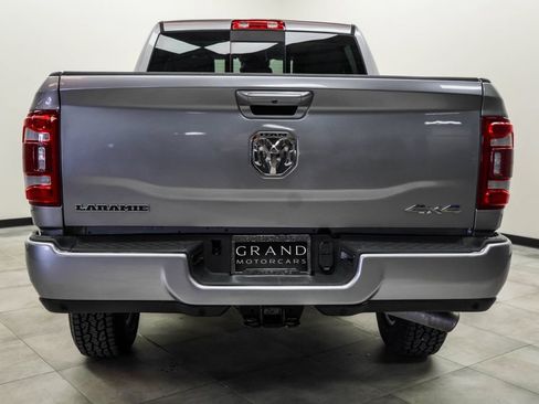 Used 2024 RAM 2500 Laramie w/ Safety Group AWD/4WD image 9